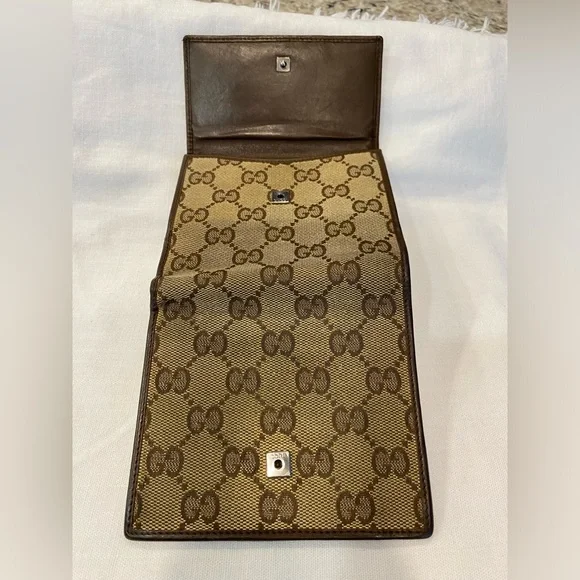SALE!GUCCI Brown Canvass Compact Wallet with COA - Picture 2 of 7